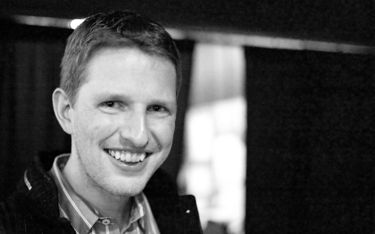 Matt Mullenweg, fondateur de WordPress, photographié lors d’une conférence.