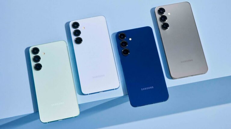 Quatre smartphones Samsung Galaxy S25 vus de dos, modèles concernés par l’extension de la bêta One UI 9. Source Samsung Newsroom, 1er septembre 2026.